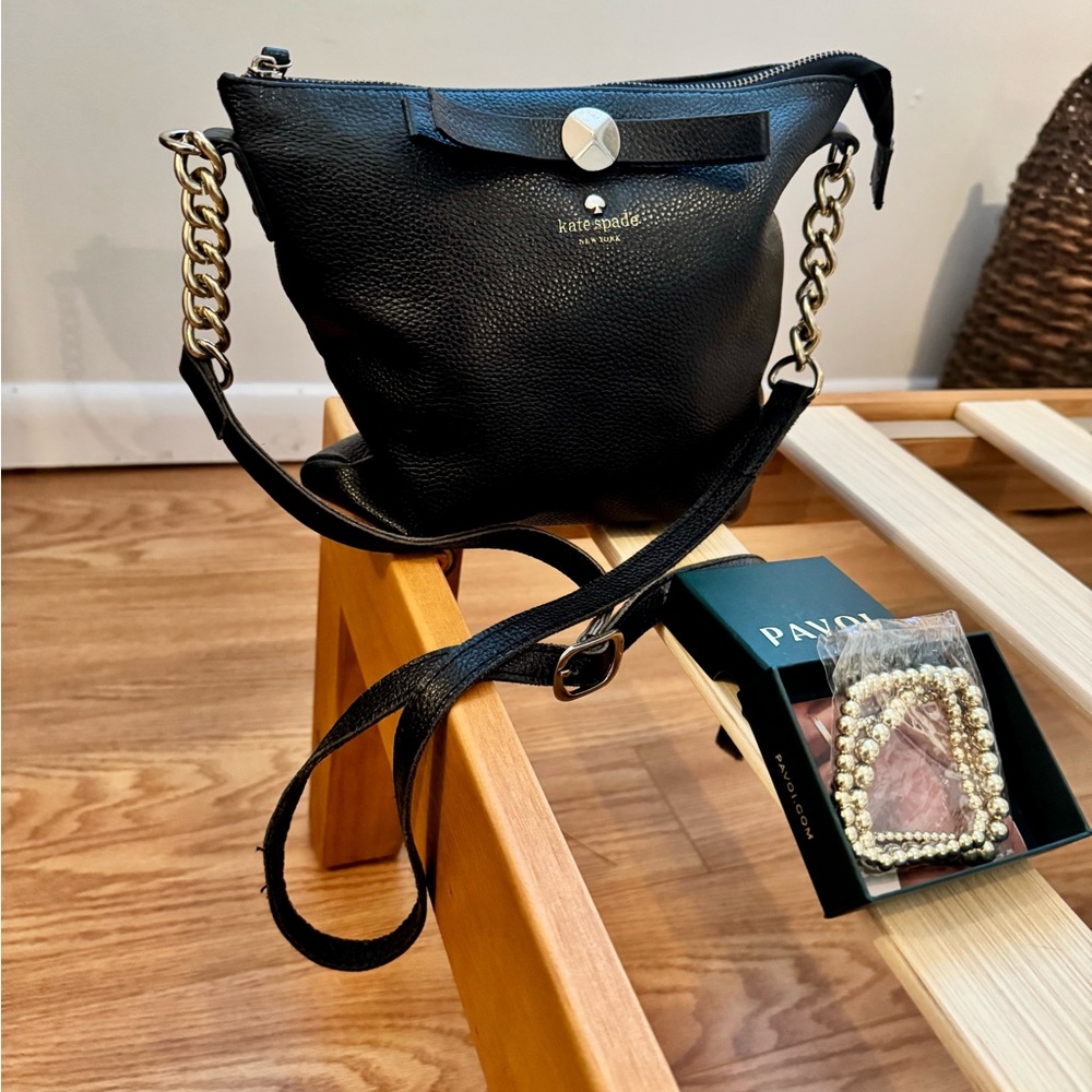 Kate Spade Black Pebbled Leather Crossbody with Gold Chain and bracelet bundle. - Picture 2 of 8